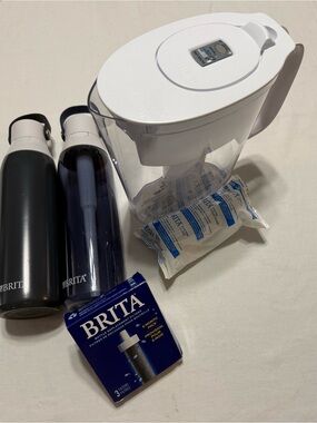 Brita Pitcher w/Filters with 2 Dark Blue Bottles & filters